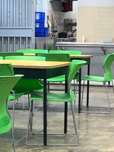 Imagen del artículo de Radio Isla 1320: Empleados de comedores escolares denuncian costean de su bolsillo alimentos que preparan para estudiantes
